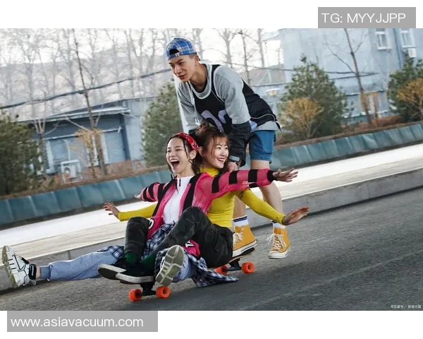 武汉滑板队实力揭秘：滑板巨献展现青春活力与团队精神